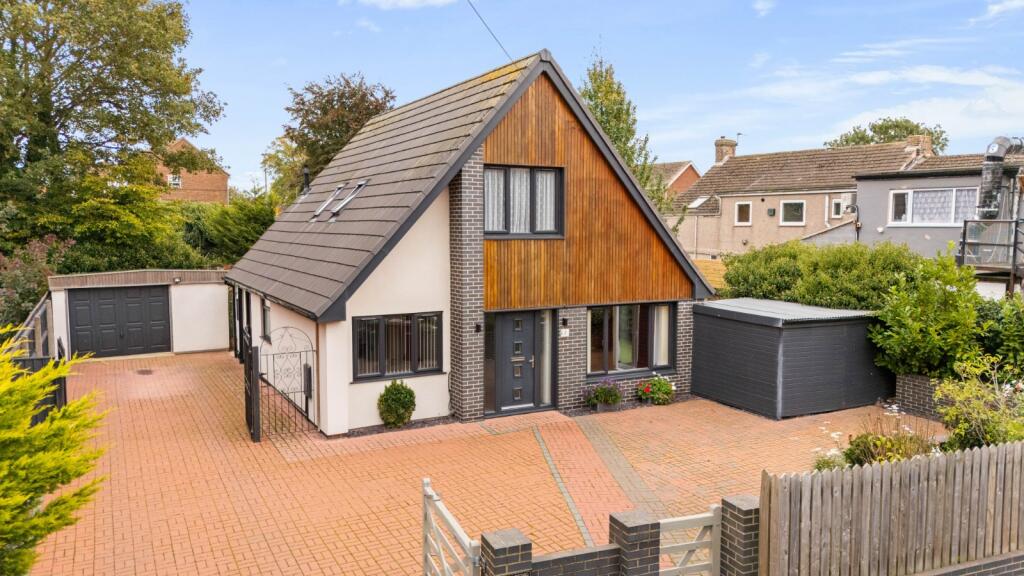 4-bed detached on Abbey Road, Ulceby, North Lincolnshire, DN39, £285,000