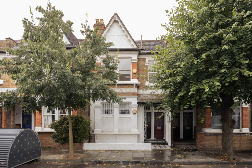 Apartment in London, Stoke Newington - View 3