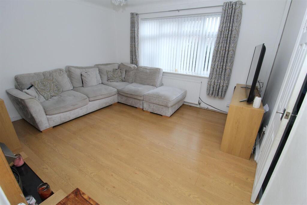 Thompson Avenue, Ormskirk photo 2