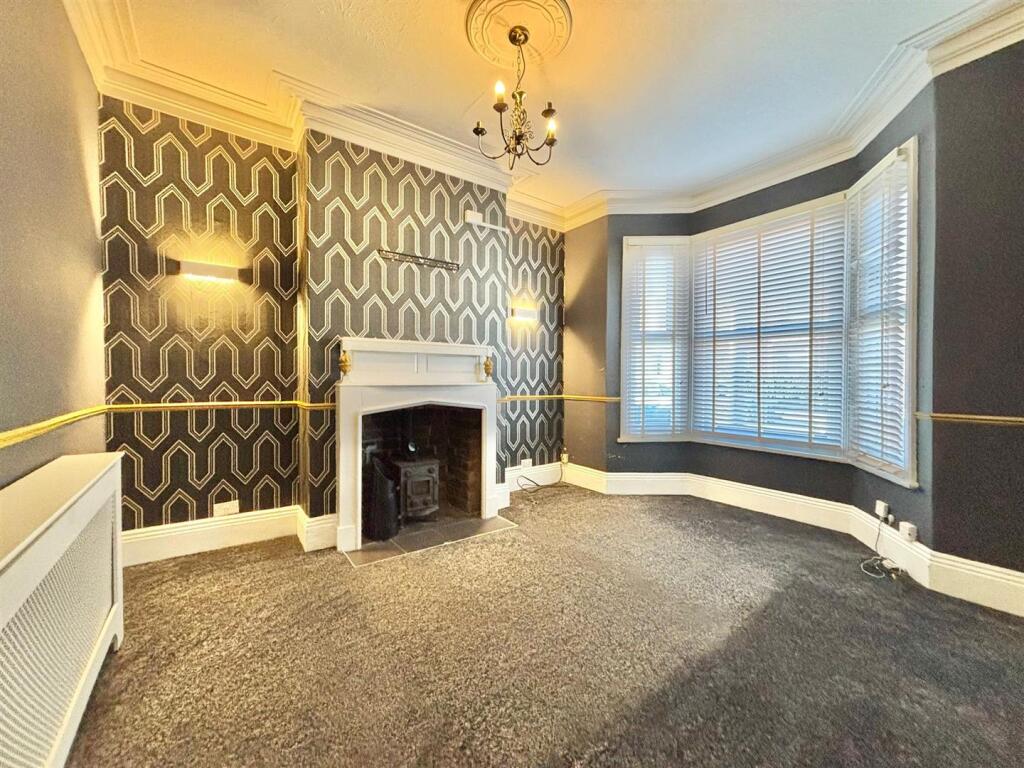 Clifton Street, Hornsea photo 2