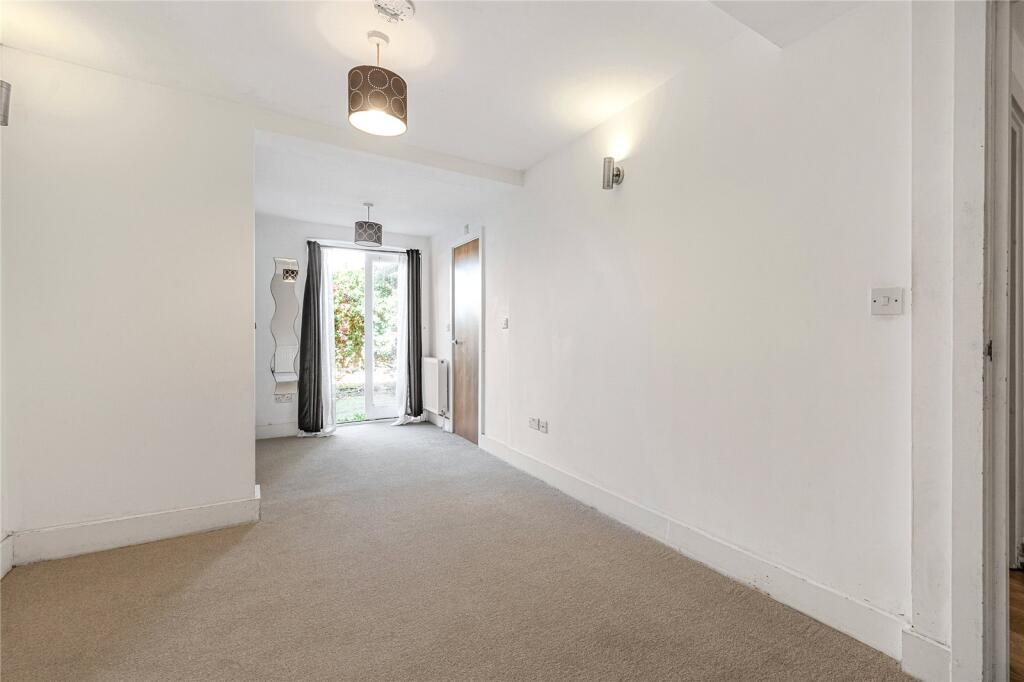 Apartment in London - More
