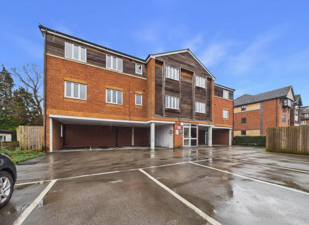 Main image of property: Pines Court, Mansfield Road, Woodthorpe, Nottingham