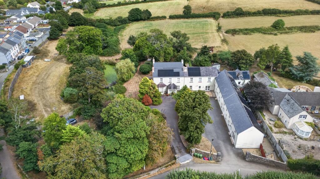 House in Swansea, Llanstadwell - View 4