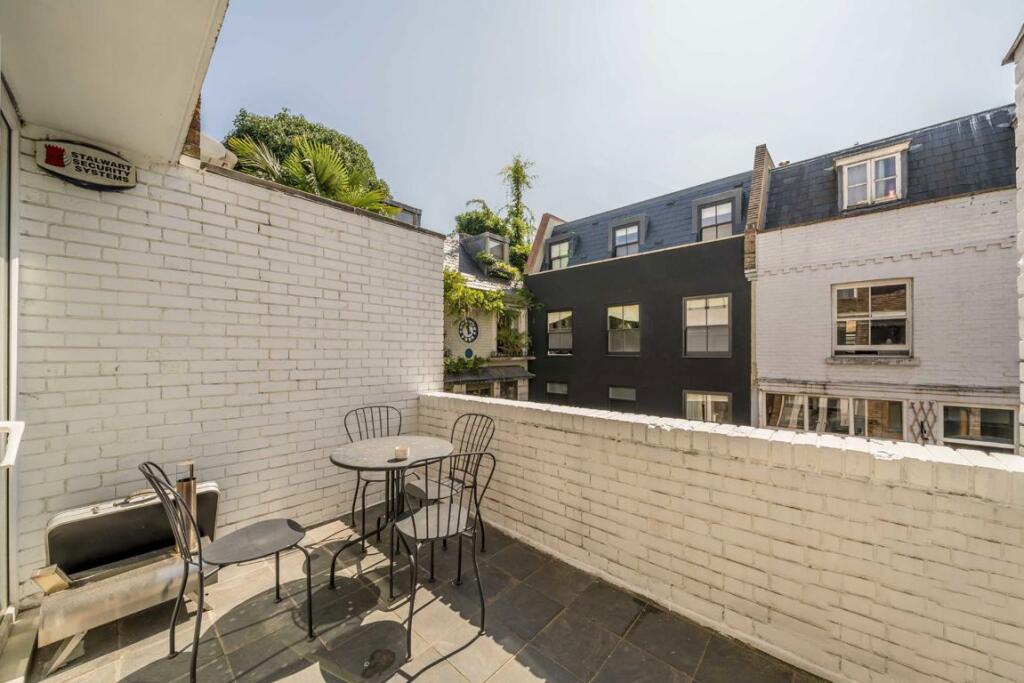 House in London - View 5