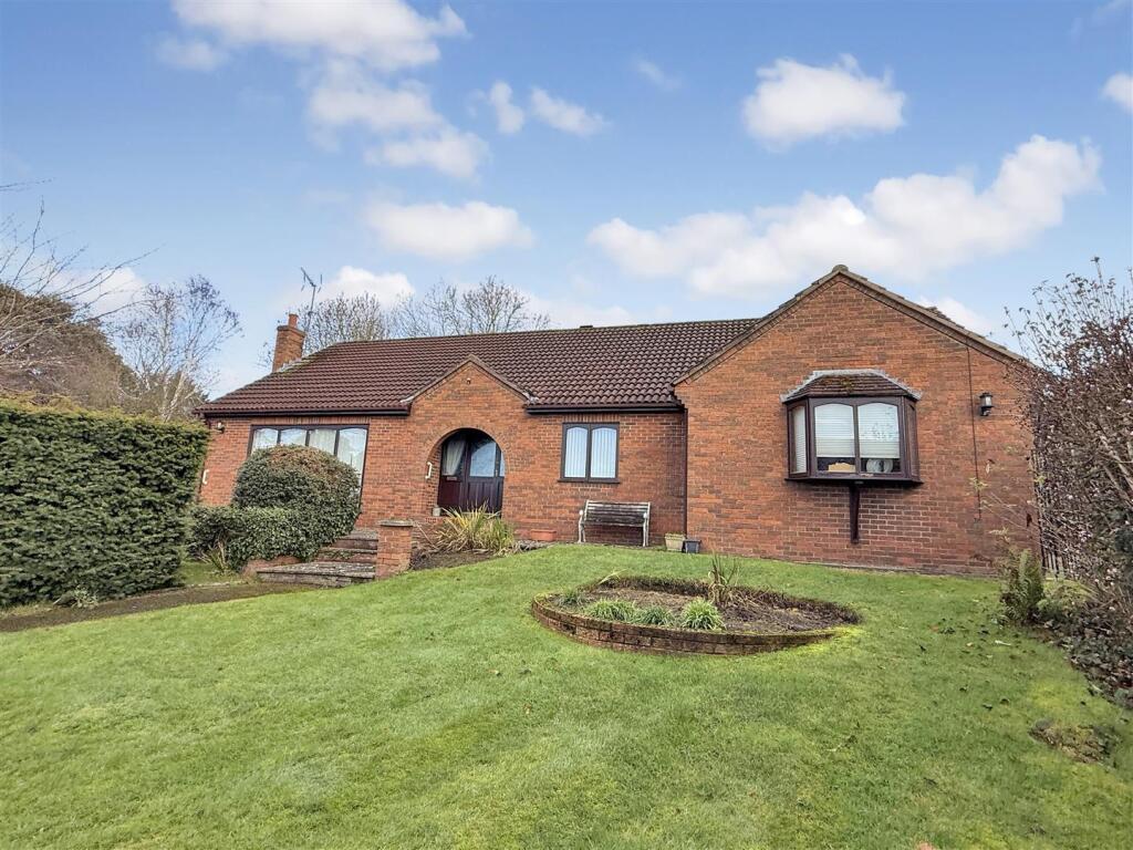 Rectory Close, Wirral photo 2