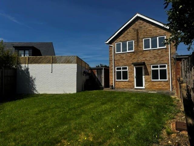 Old Hale Way, Hitchin, SG5 photo 2