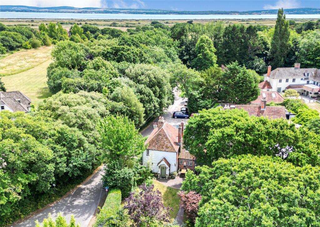 Chequers Green, Woodside Lane, Lymington, Hampshire, SO41 photo 2