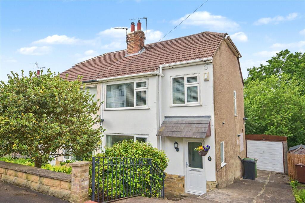 Main image of property: Woodhill Crescent, Leeds, West Yorkshire