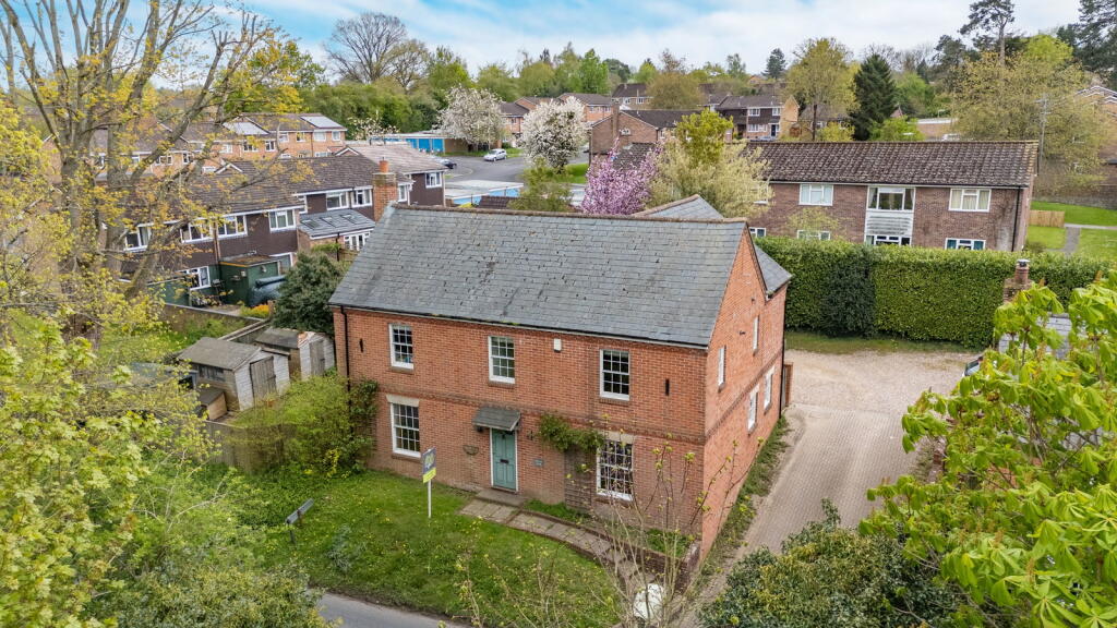 Main image of property: Rowan House, Southington, Overton, Basingstoke, RG25 3DA