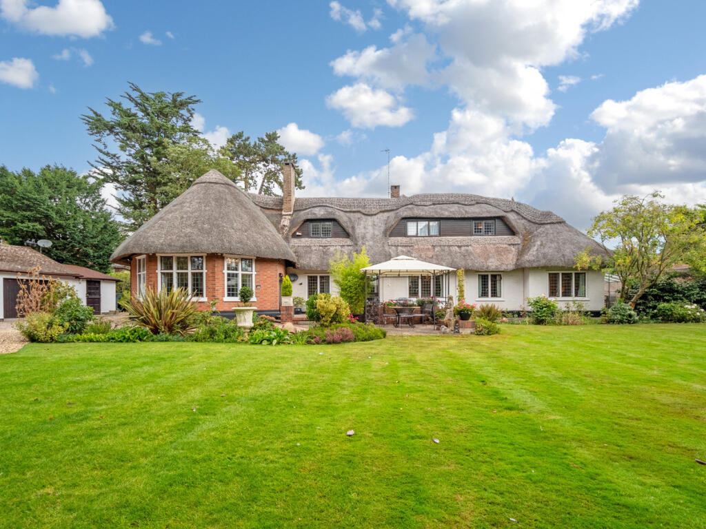 Main image of property: Merttens Drive, Rugby, Warwickshire CV22 7AH