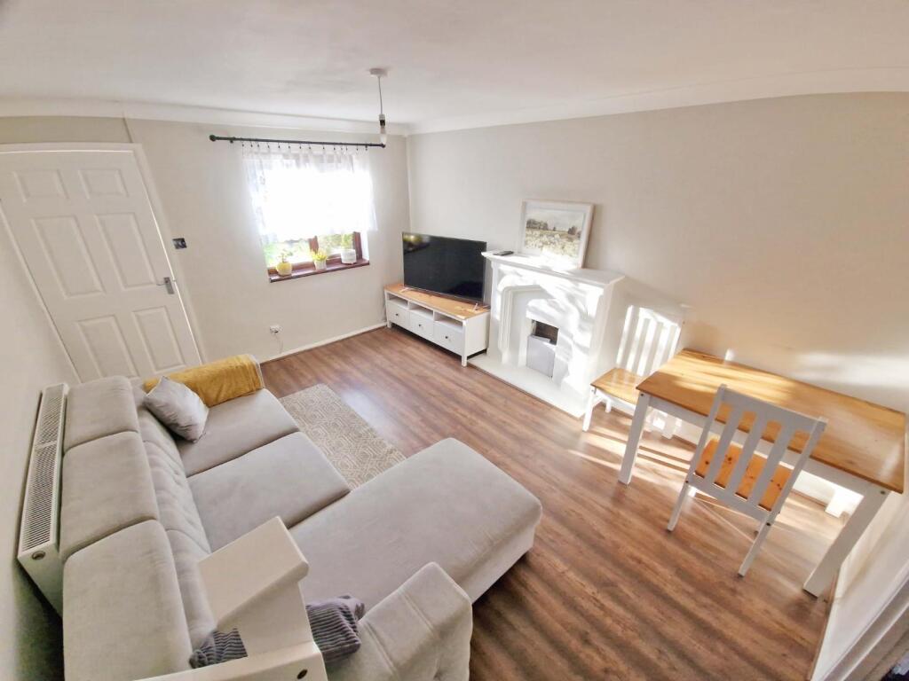 Walnut Way, RUGBY photo 4