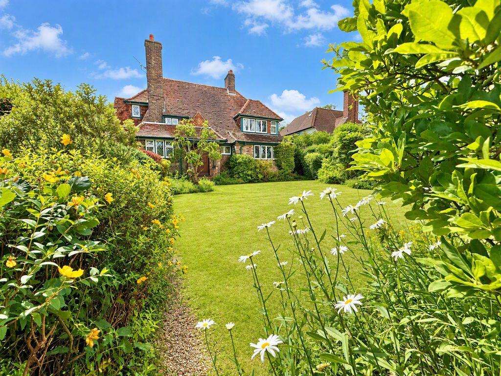Main image of property: Cuckfield