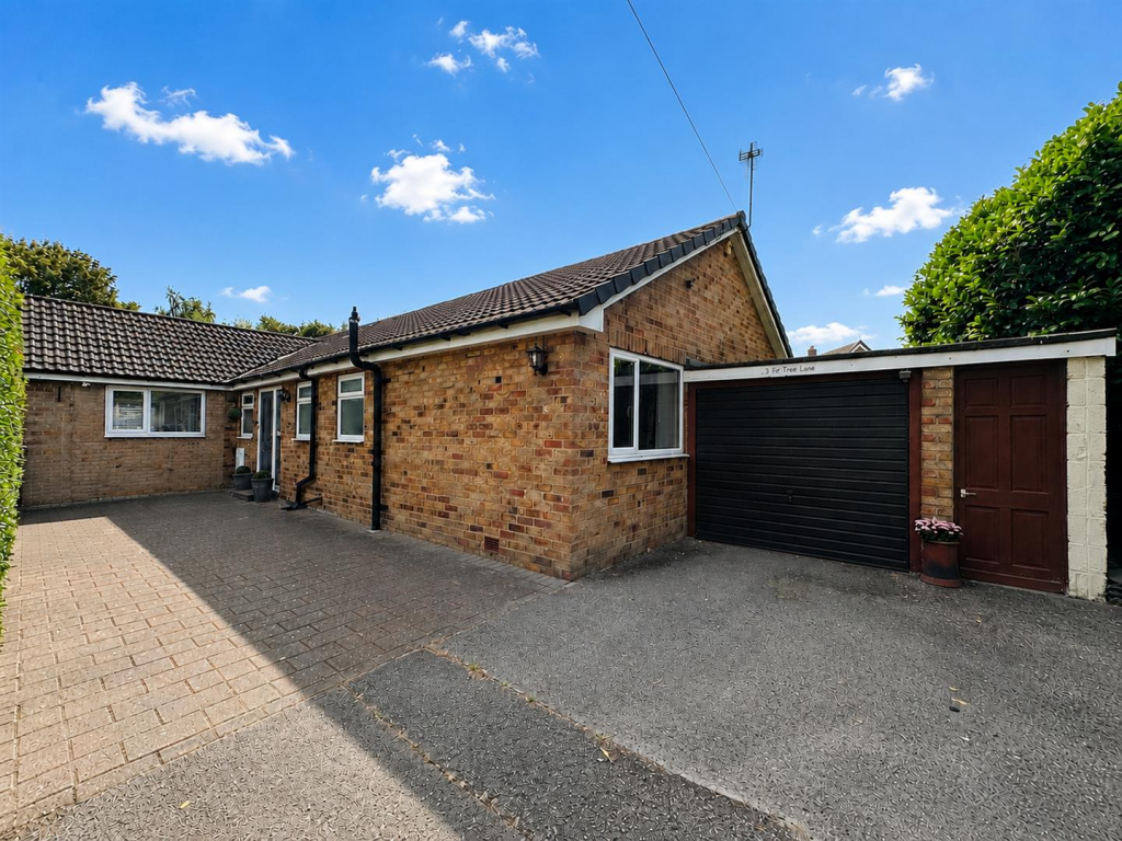 House in Thorpe Willoughby - View 4