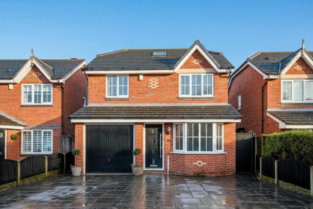 4-bed detached on Oak Crescent, Havercroft, Wakefield, £395,000