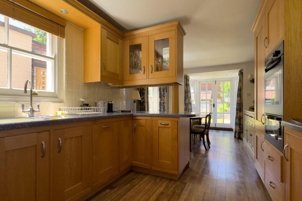 House in Southampton - More