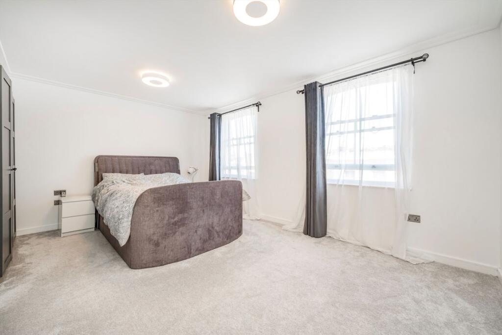 House in London - View 5