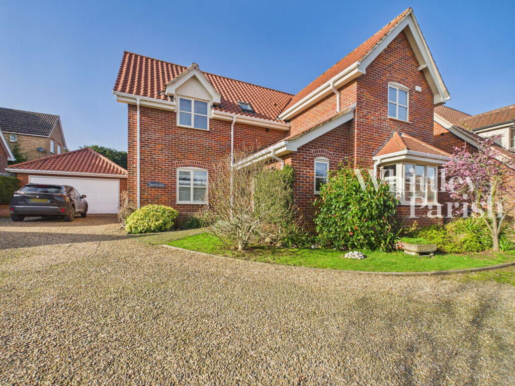 Main image of property: Flordon Road, Newton Flotman, Norwich, NR15 1QX