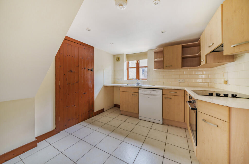 House in Yeovil, Queen Camel - More