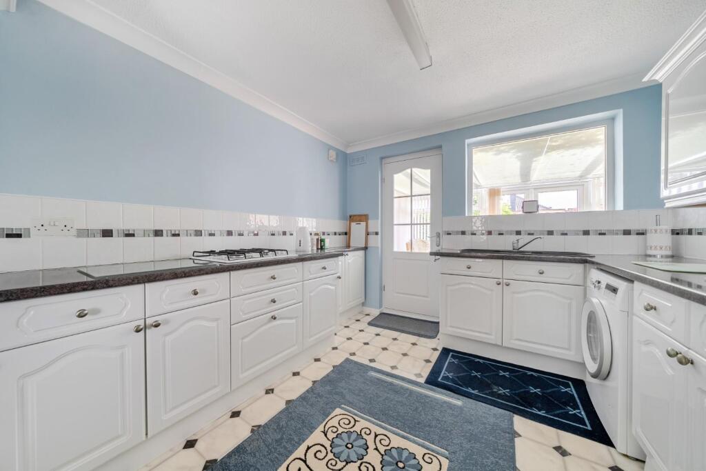 Sunnymead Drive, Waterlooville - View 4