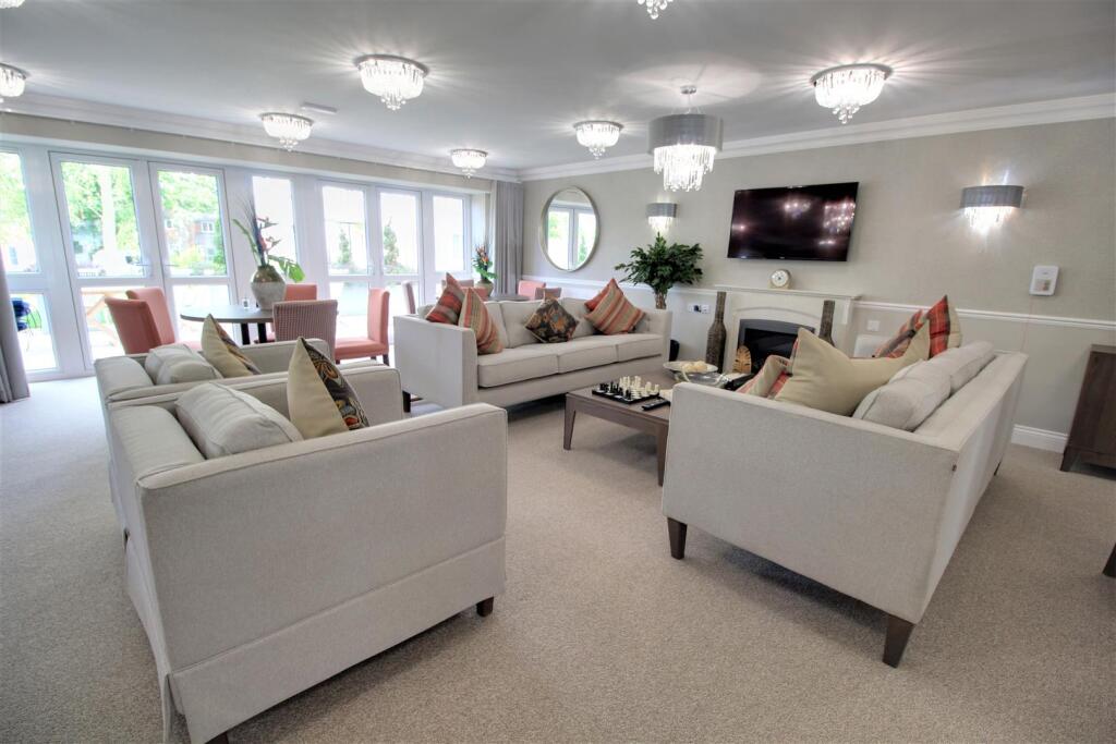 Apartment in Stevenage - More
