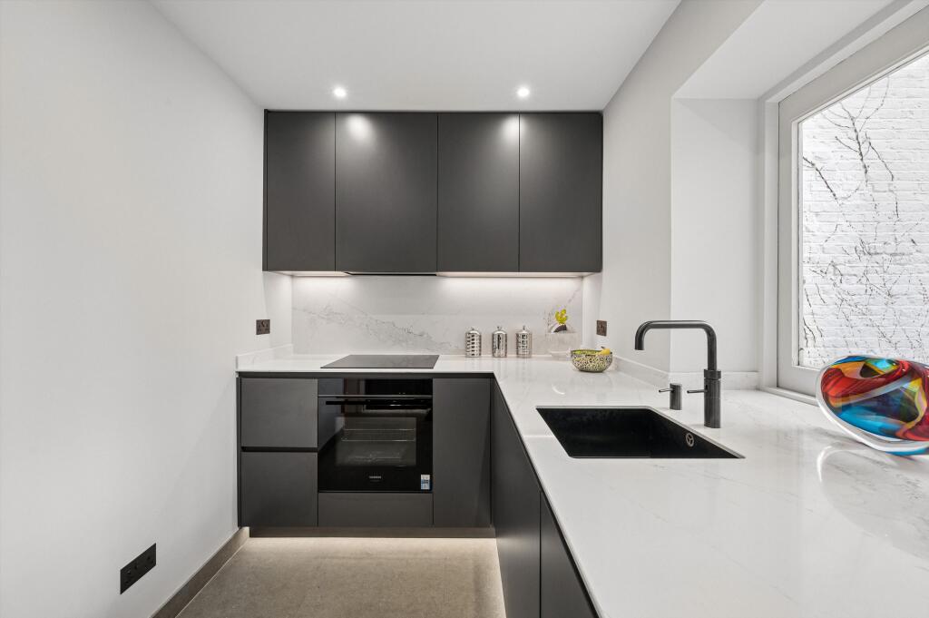 Apartment in London - More