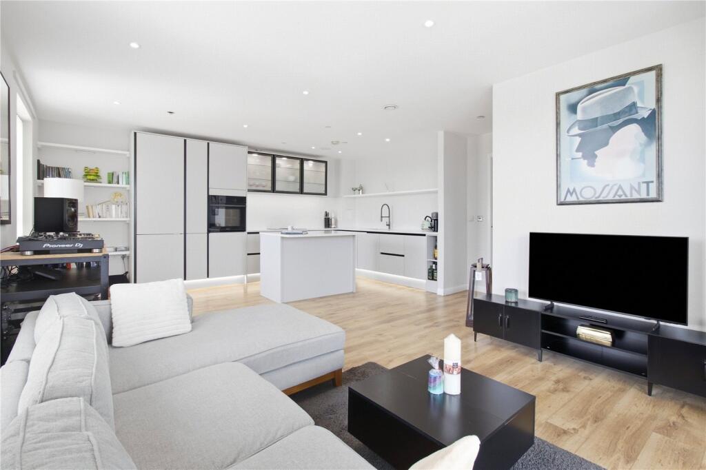 Main image of property: Cannon Road, London, N17