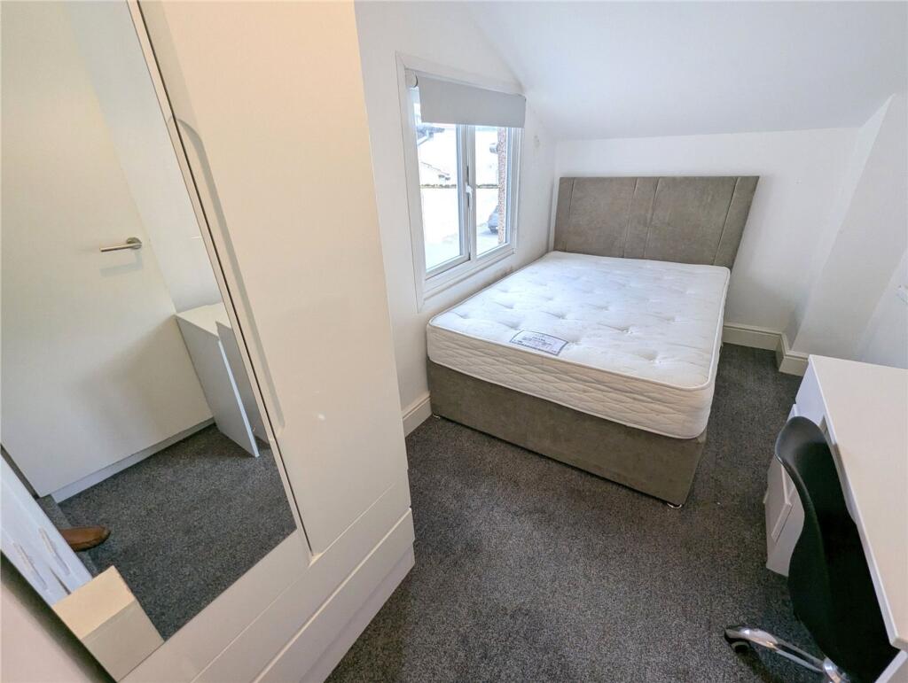 4 bedroom terraced house for rent