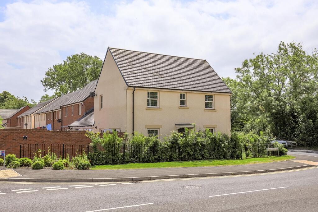 Main image of property: Clos Derwen, Woodlands, Dinas Powys CF64 4BN