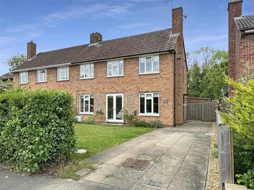 3-bed semi-detached on Thornton Way, Girton, £650,000