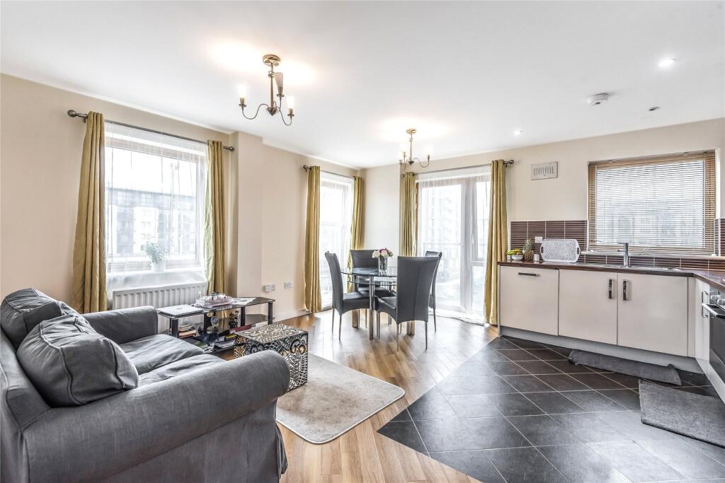 Apartment in Reading - View 3