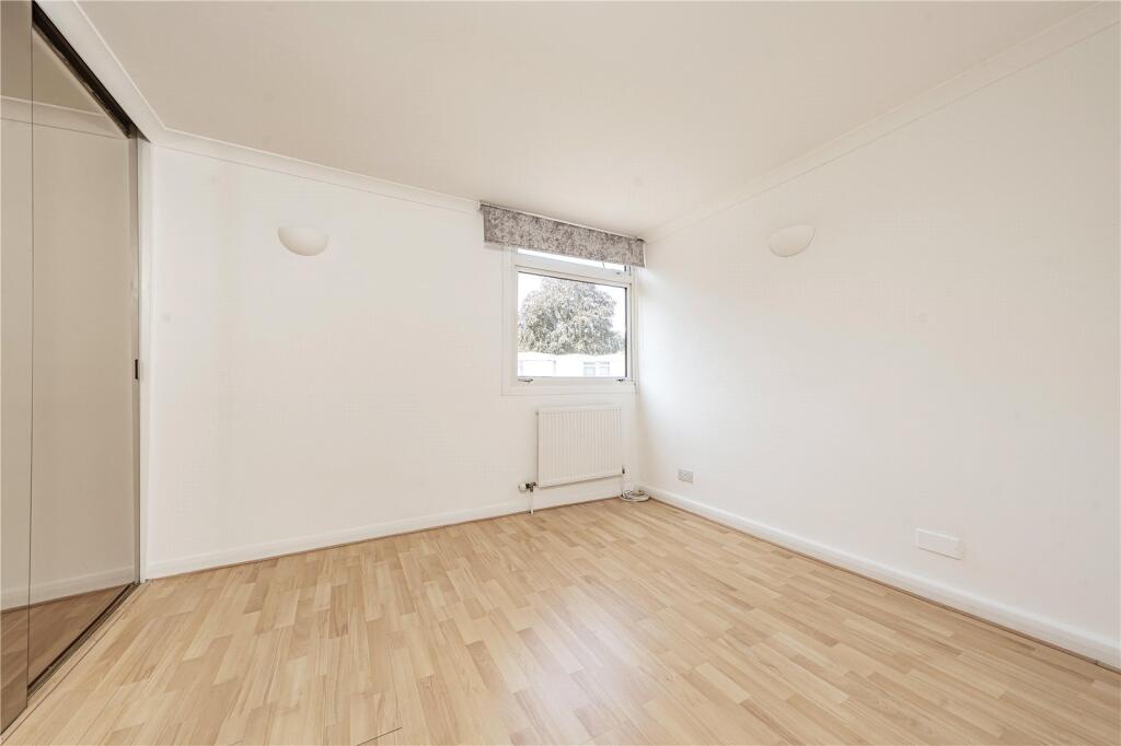 House in Richmond, Kew - View 4