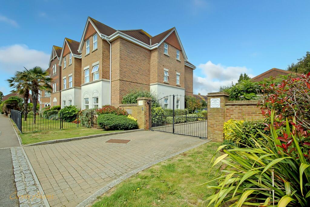 2-bed flat on Manor Road, 1 Manor Road, BN16, £285,000