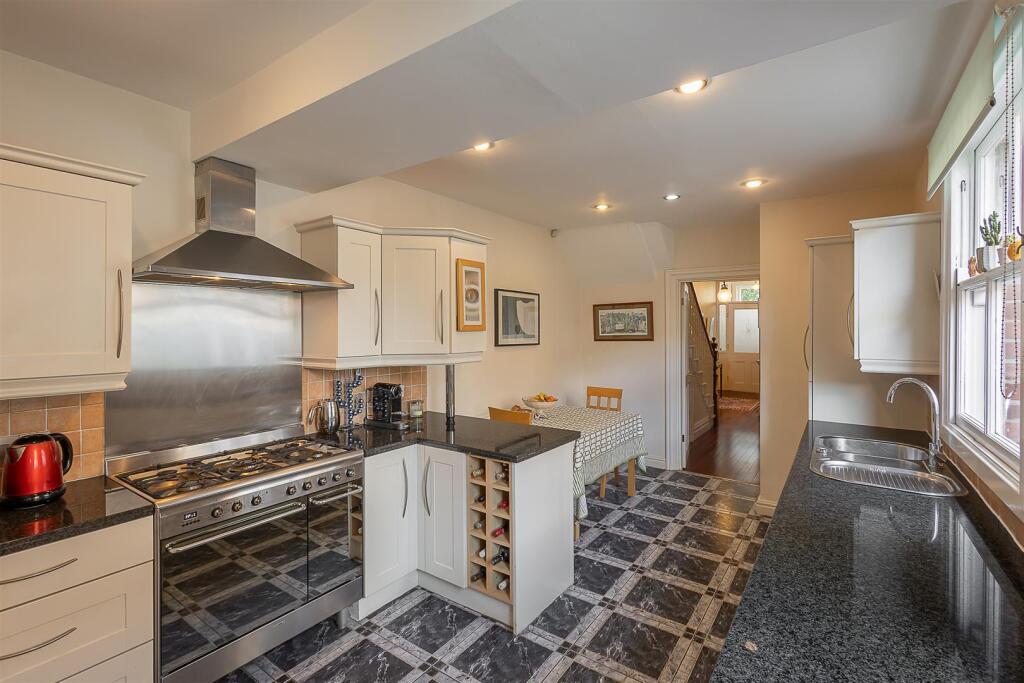 House in Newcastle upon Tyne, Gosforth - More