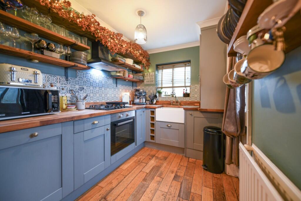 Willesborough, Ashford photo 2