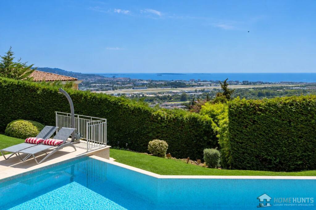 Main image of property: Provence-Alps-Cote d`Azur, Alpes-Maritimes, Mandelieu-la-Napoule