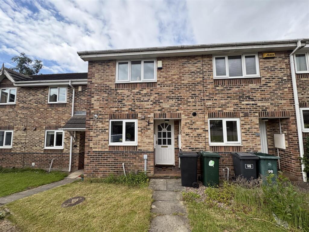 Main image of property: Greenfields, Heckmondwike, West Yorkshire