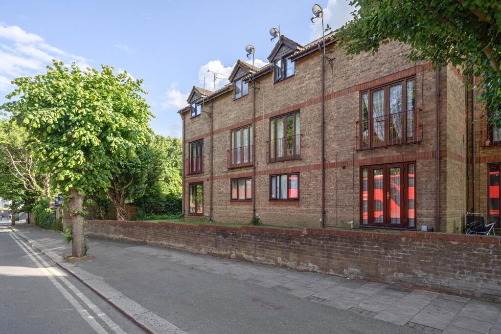 Main image of property: Hawthorn Place, Erith