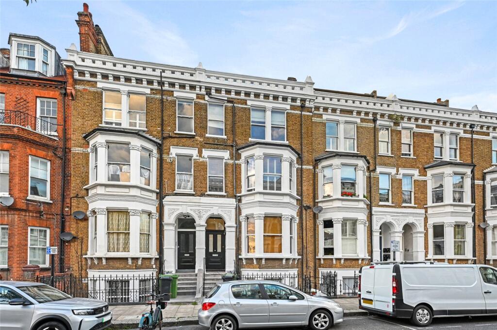 2-bed flat on Bolingbroke Road, Brook Green, London, W14, £635,000
