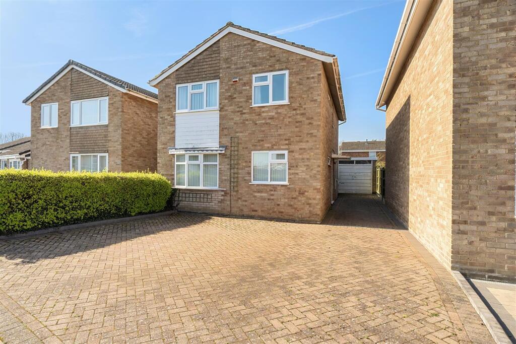 Main image of property: Norton Leys, Rugby, CV22