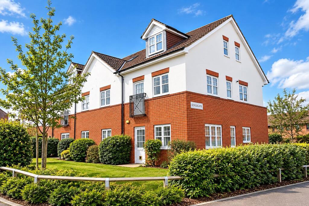 Apartment in Woking, Surrey