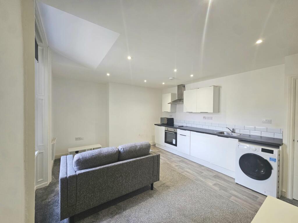 Apartment in Bradford - View 2