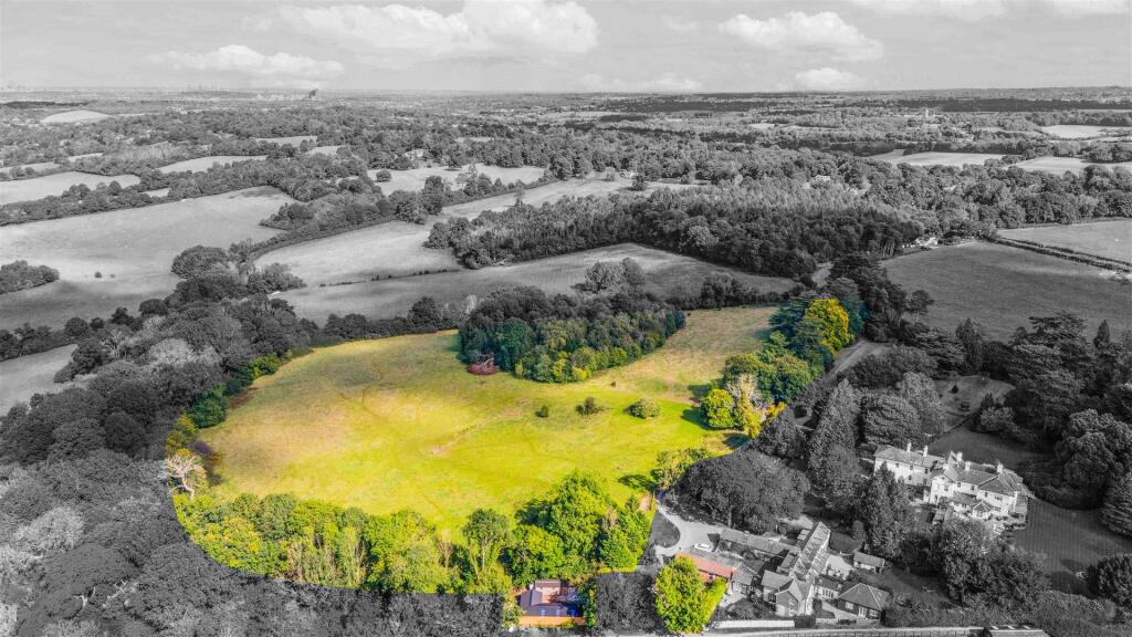 3-bed bungalow on High Road, Chipstead, Coulsdon, £900,000