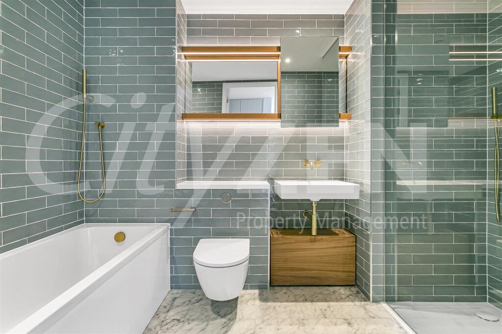 Apartment in London - More