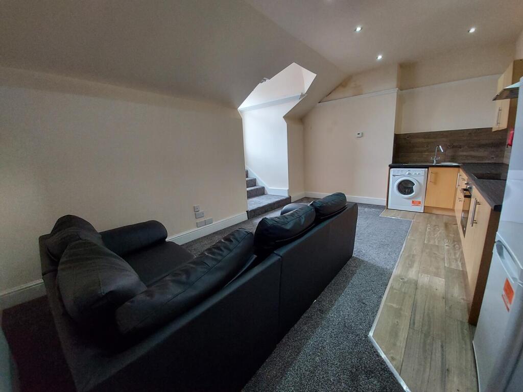 House in Preston - View 2