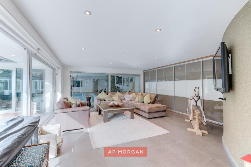 House in Solihull, Tidbury Green - View 3