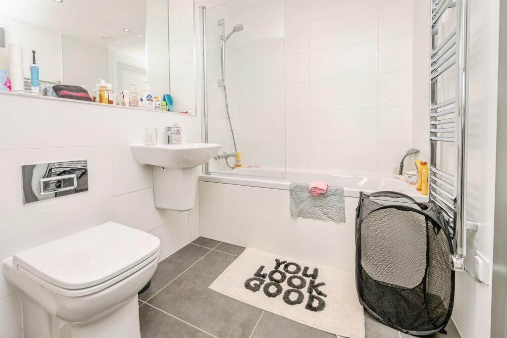 Apartment in Birmingham, Ladywood - More