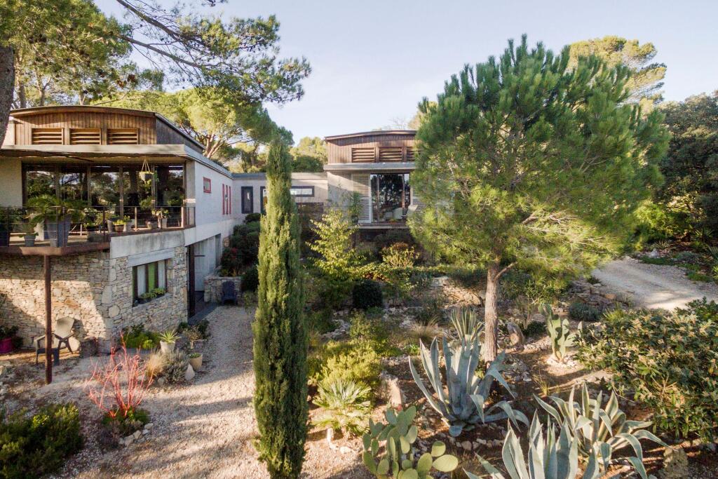 Main image of property: Languedoc-Roussillon, Gard, Nîmes