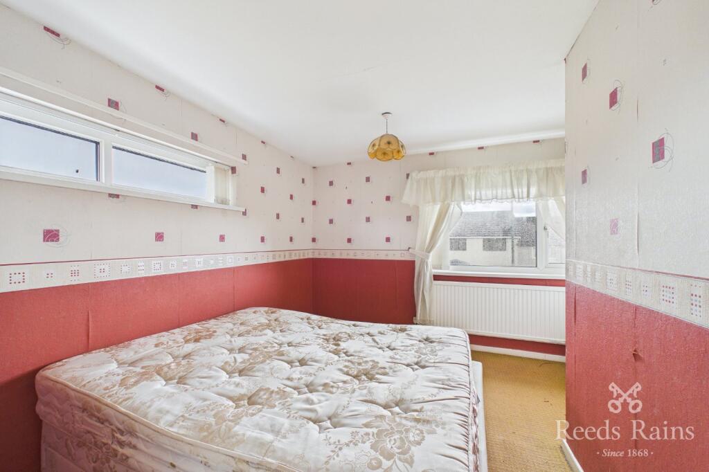 Fields Farm Road, Hyde, Greater Manchester, SK14 photo 4