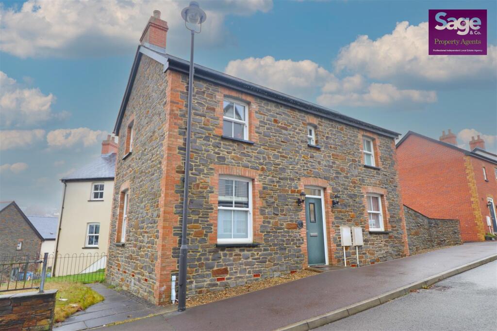 Main image of property: Rowan way, Blaenavon, Pontypool