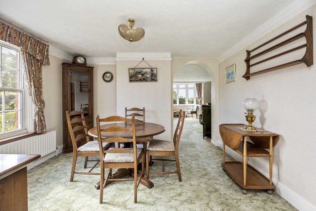 House in Horsham, Copsale - More